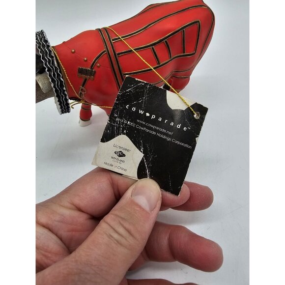 Cowparade Figurine Beefeater- It Ain't Natural London Palace Guard #7247 Vintage - Picture 9 of 15